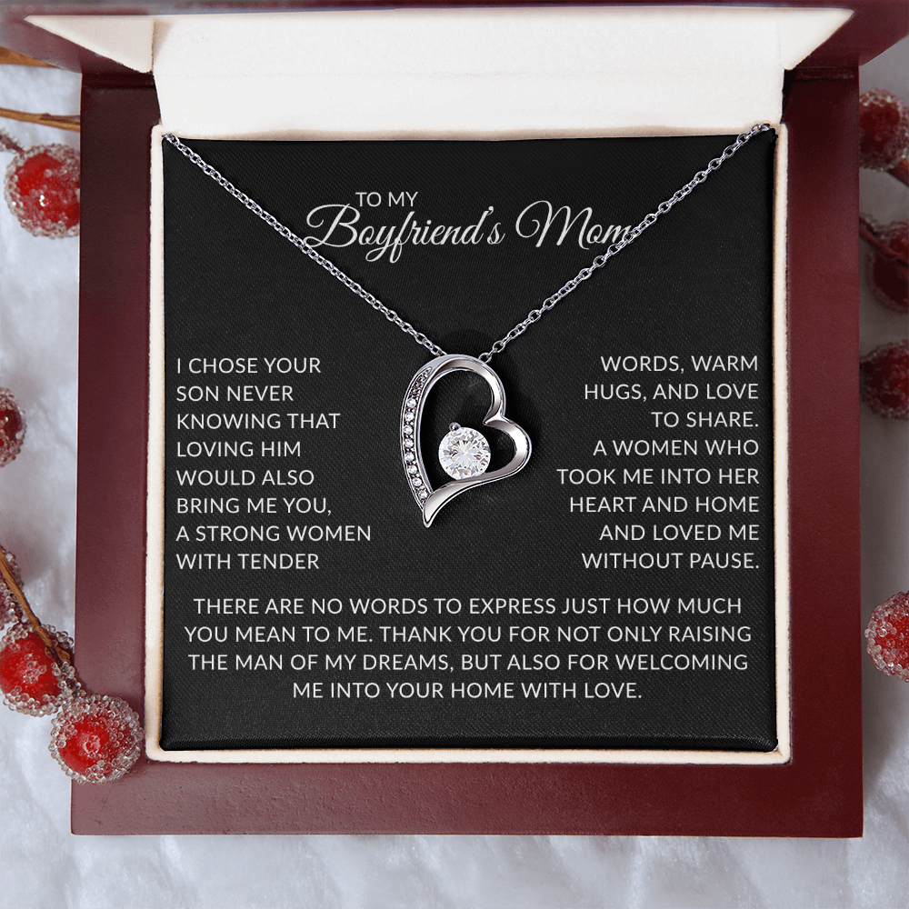 Necklace Gift for Boyfriend's Mom – Sentimental Jewelry for Mother's Day