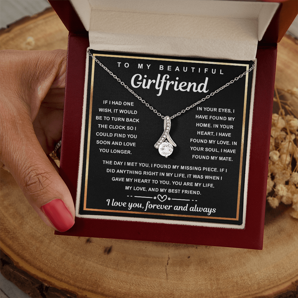 Valentine's gifts For Girlfriend, It brings out the sparkle in her smile