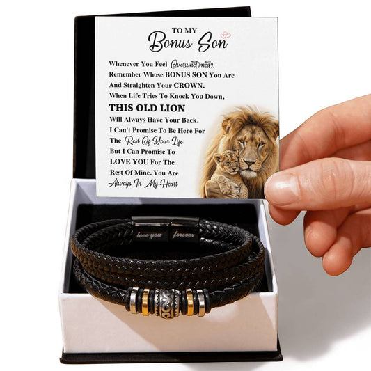 A bracelet for a bonus son with a gift card.

