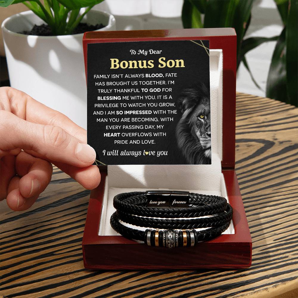 A bracelet for a bonus son with a gift card.

