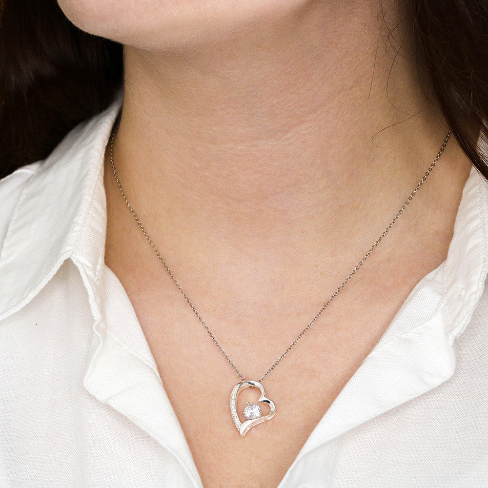 To My Beautiful Mom Heartfelt Necklace – Forever Love Keepsake Gift